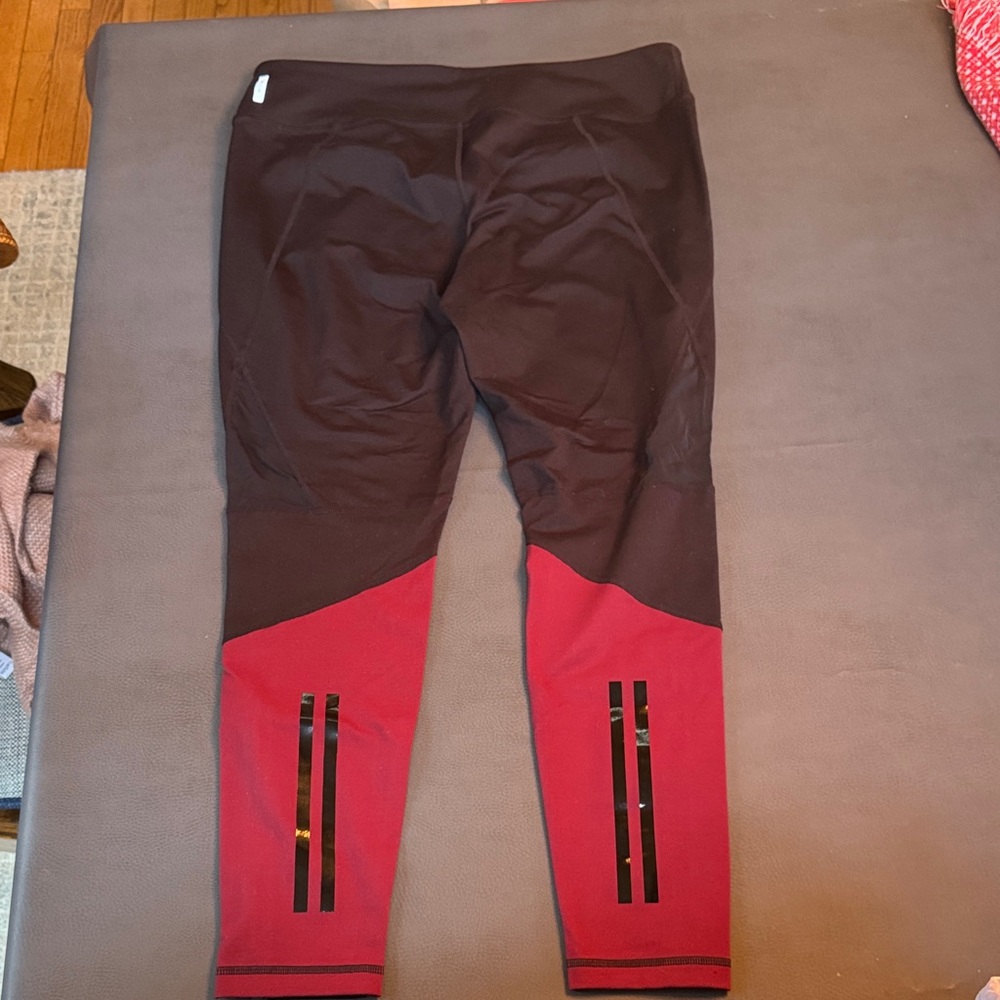 Black and Maroon Zella Leggings